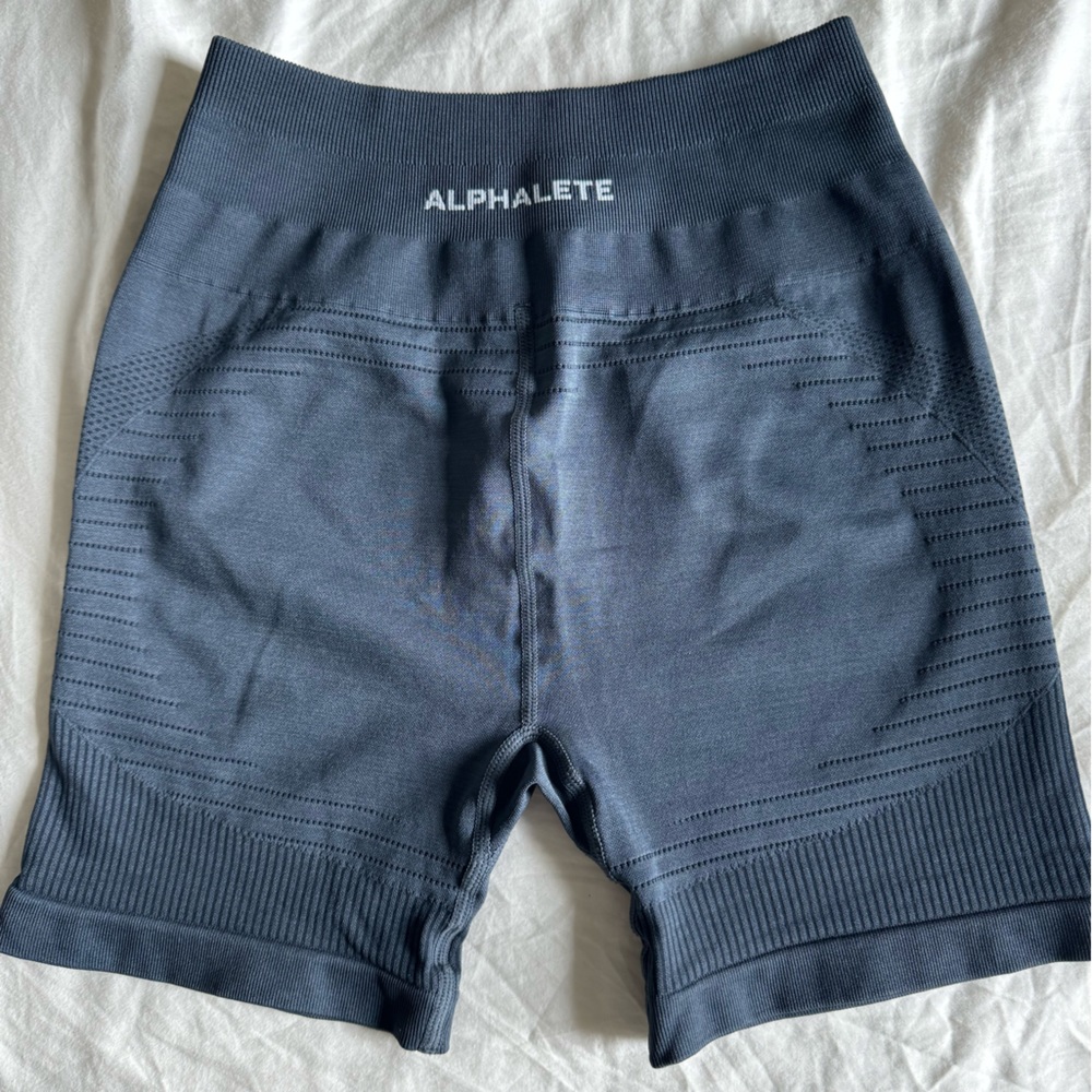 Alphalete Ozone Shorts in Carbon